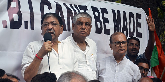 Bengal Congress protests outside CBI office against Director's removal