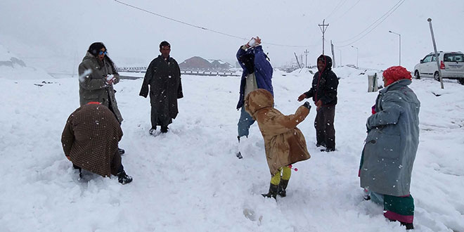 Snowfall in higher reaches of Kashmir